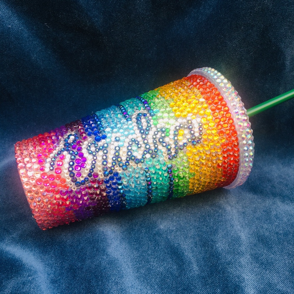 Grande Starbucks cups